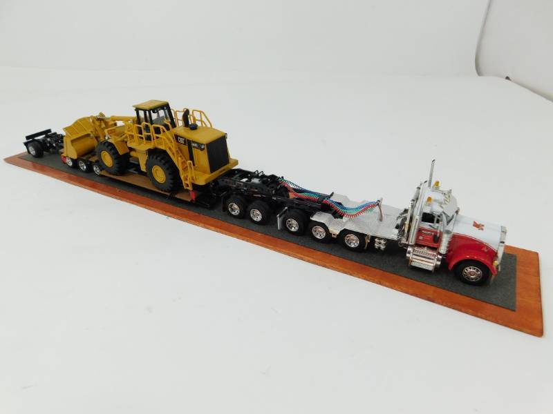 lot 60 image: Die Cast Promotions DCP High Quality Die Cast Replicas
