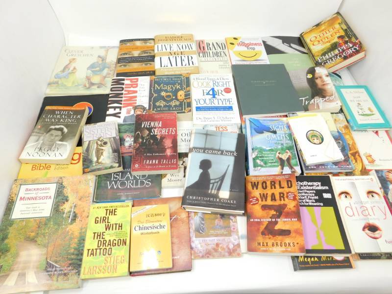 lot 100 image: A Lot Of Miscellaneous Books