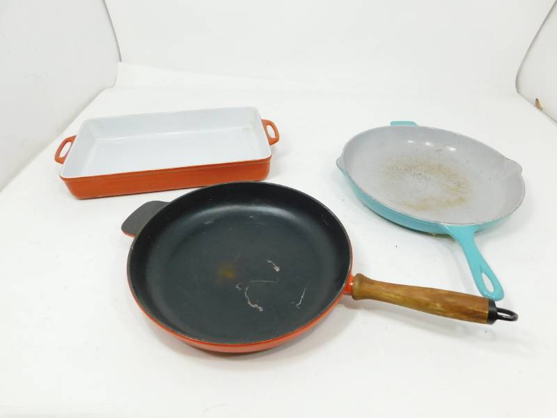 lot 112 image: Three Cast Iron Frying-Baking Dishes