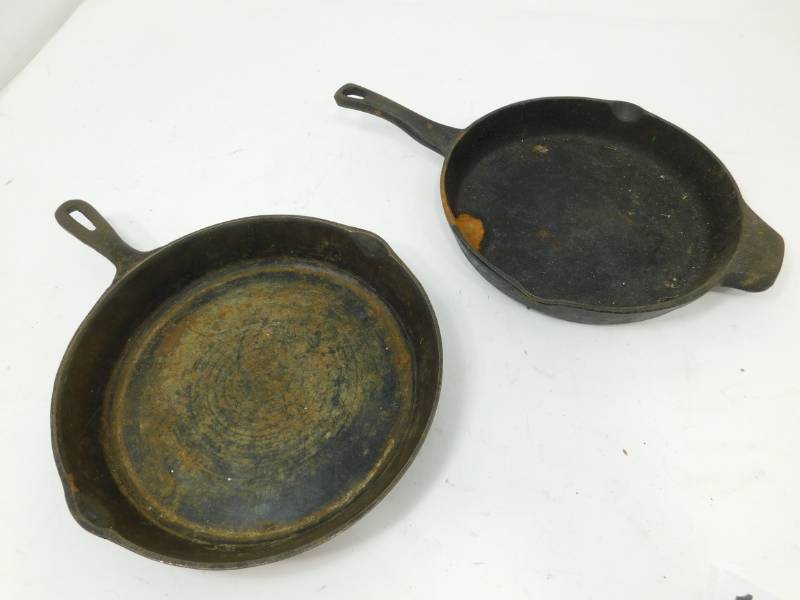 lot 113 image: Two Vintage Cast Iron Skillets