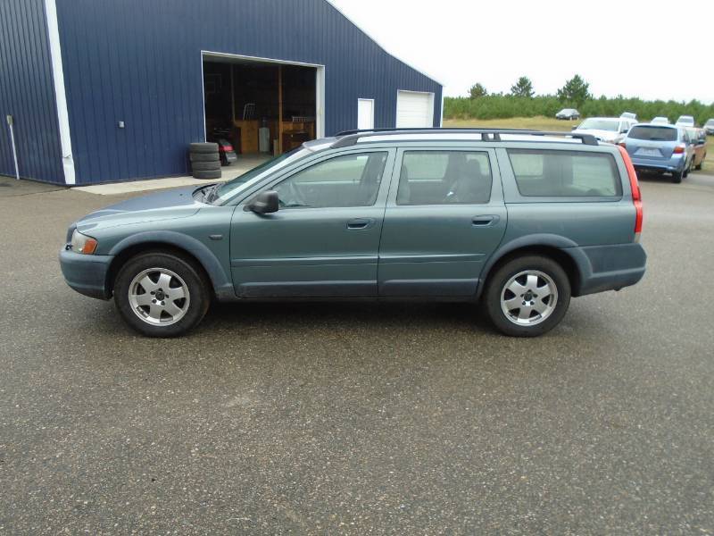 2001 Volvo V70 XC Wagon