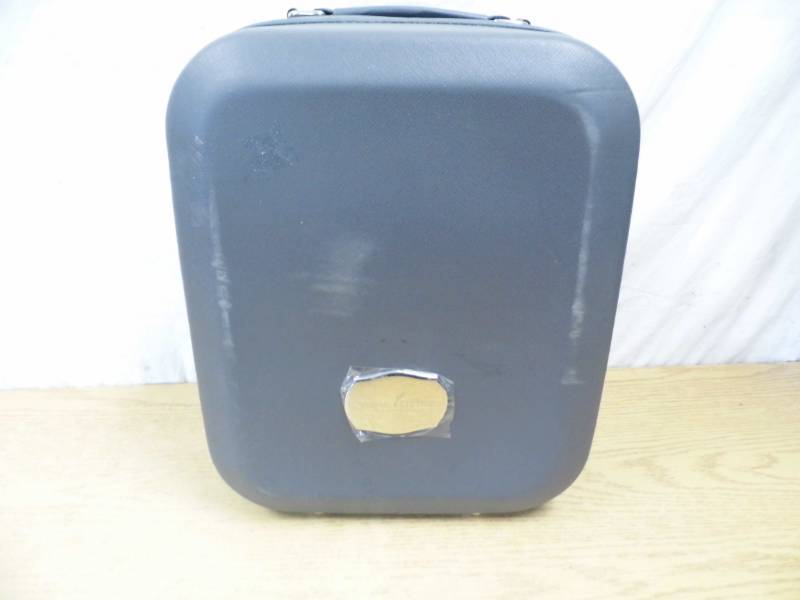 Living Young Essential Oil Case