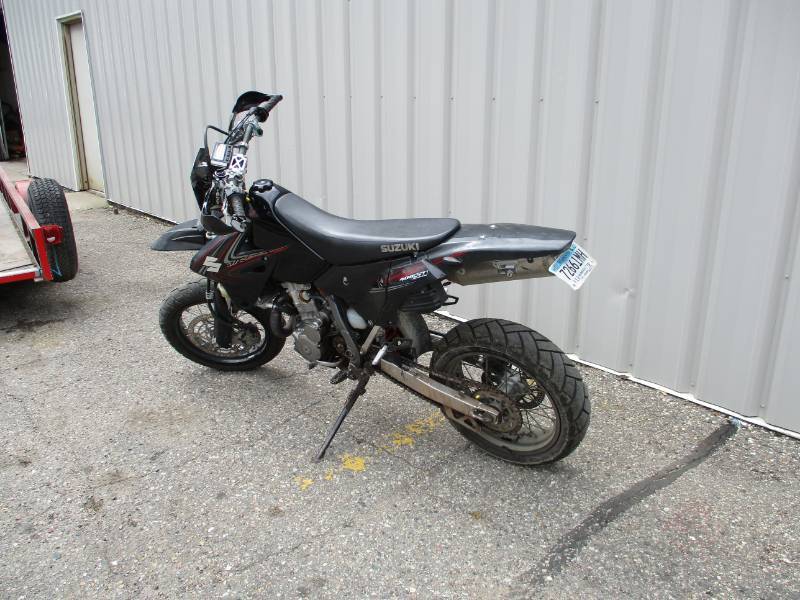 Suzuki Moto 400