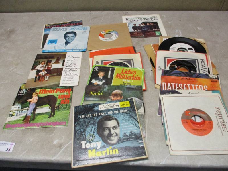 Records (45s)