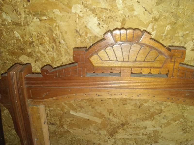 lot 18 image: 2 vintage chairs. Perfect Restoreupscale project