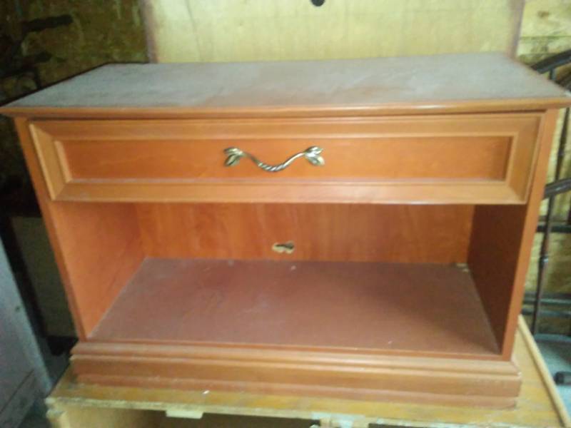 lot 25 image: 3 end table and entertainment stand.
