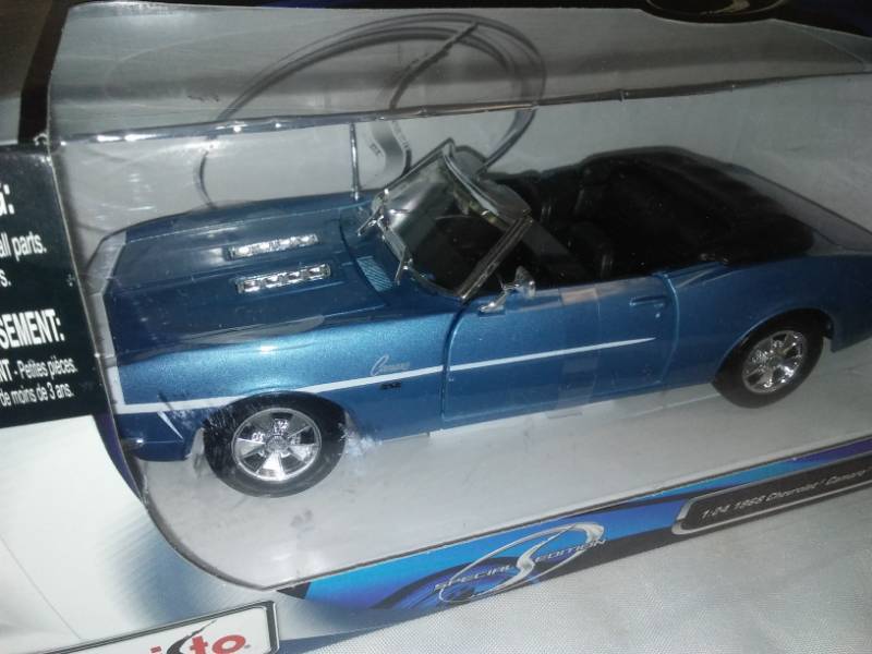 lot 35 image: Miasto Camaro 1968 SS 396 convertible.