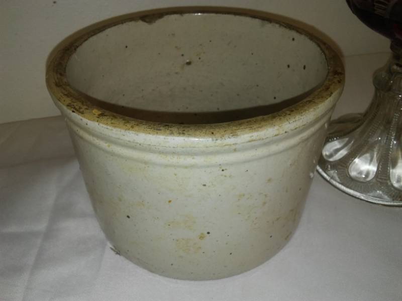 lot 60 image: Crock, Lantern, cookie jar, candy dish.
