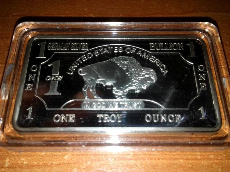 lot 72 image: Bison 1 oz silver. 999 pure troy ounce, NDSU Bison. Go bison