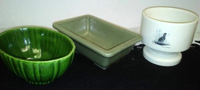 lot 132 image: Haeger pottery. , modernist design, Chukar Partridge planter dish.