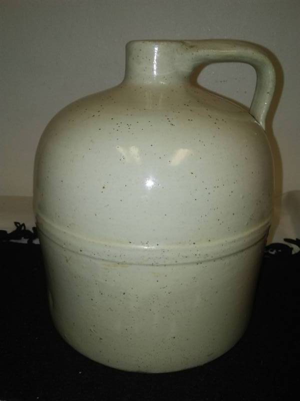 lot 133 image: Vintage Pottery jug.
