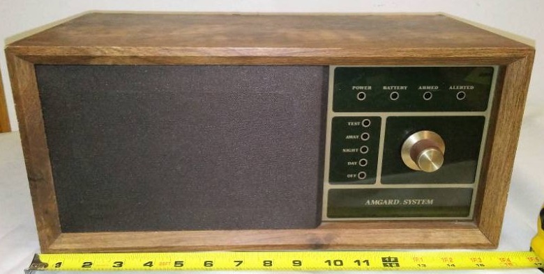 lot 140 image: Amguard system, vintage. 1960s Powers up, great condition.