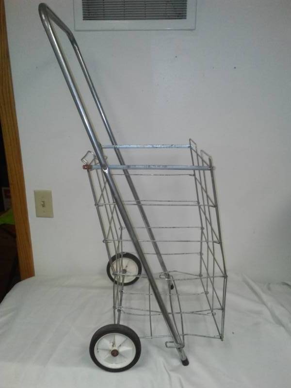 lot 199 image: Vintage Collapsible grocery  utility laundry cart on wheels