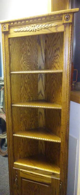 lot 206 image: Ornate Oak corner open curio. Flawless.