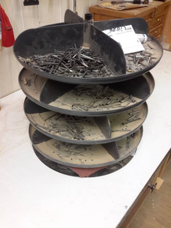 lot 5 image: Rotating Parts Wheel