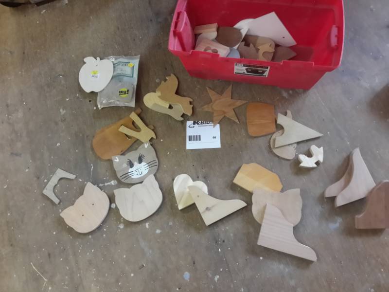 lot 66 image: Lot of Woodworking Stencils