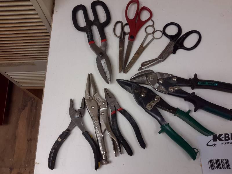 lot 75 image: Lot of Shears and Pliers