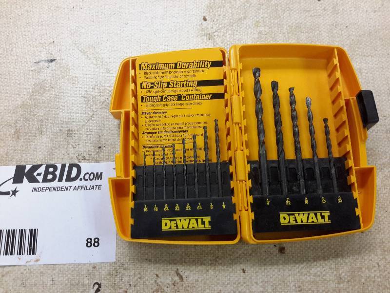 lot 88 image: 13 Piece Dewalt Drill Bit Set