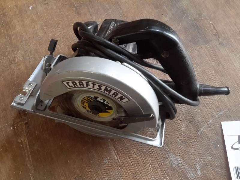 lot 20 image: Craftsman  5 12 Circular Saw