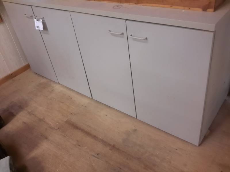 lot 33 image: Techline 4 Door Workshop Cabinet