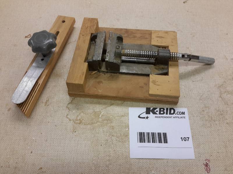 lot 107 image: Small Vice