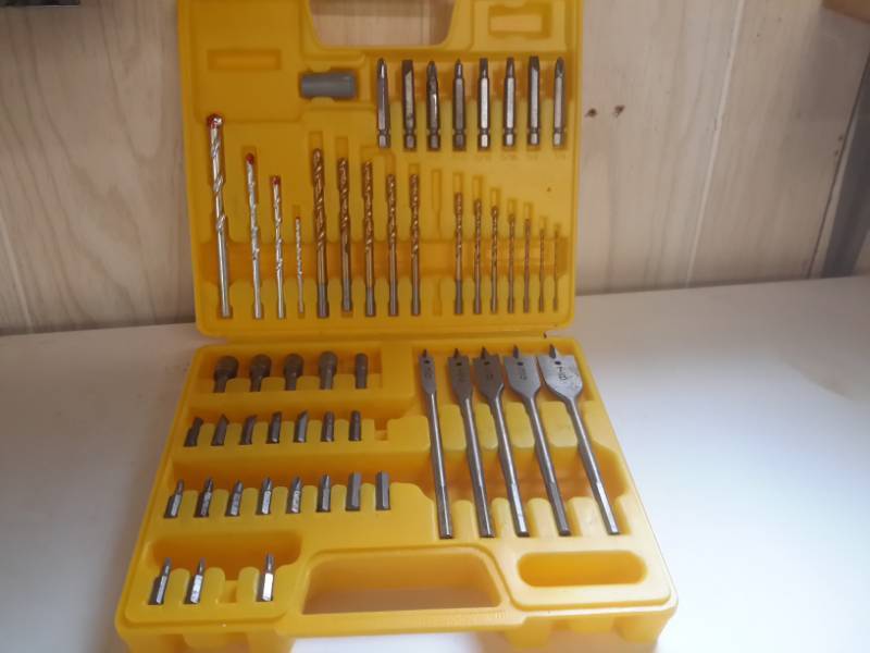 lot 58 image: Lot of Various Bits, Driver, Spade, Drill and More