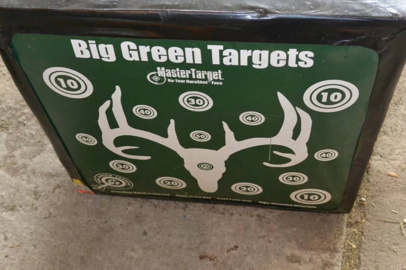 lot 30 image: New archery targets...