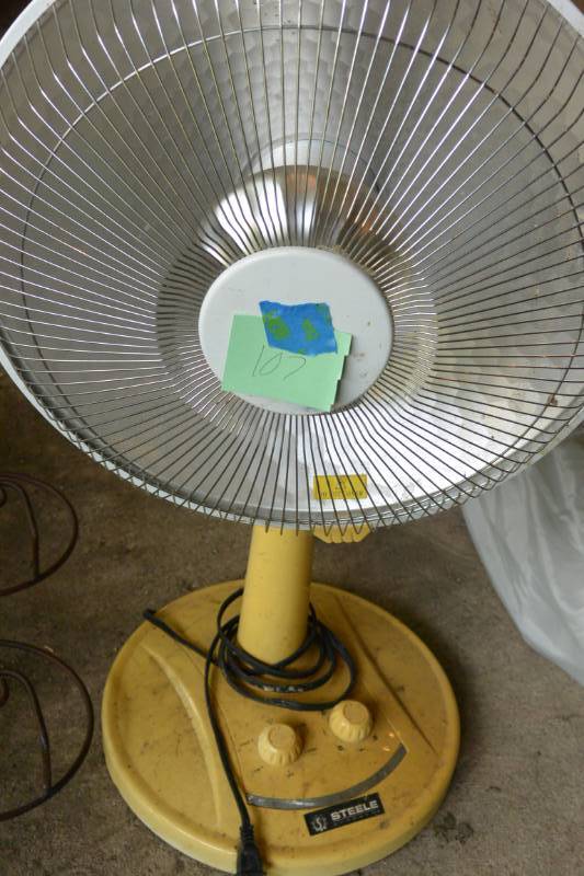 lot 107 image: Fans...