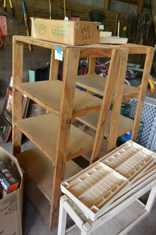 lot 116 image: 3 shelves...
