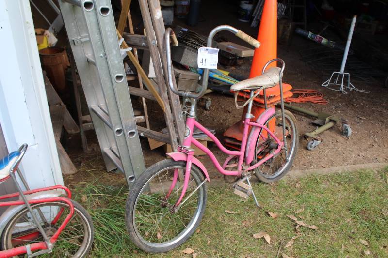 lot 41 image: Sears Girls Bike