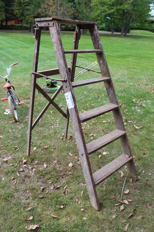 lot 34 image: 6ft. Wood Step Ladder