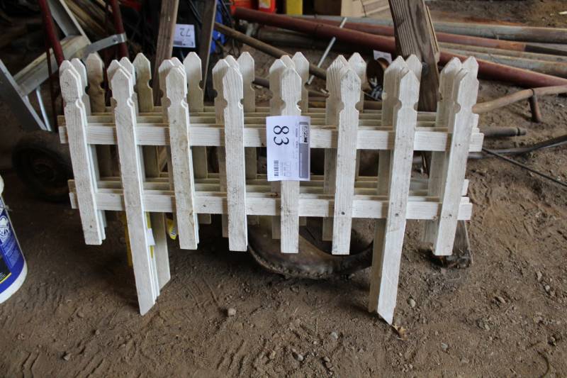 lot 83 image: Lot of (5) Gothic Picket Fence Panels