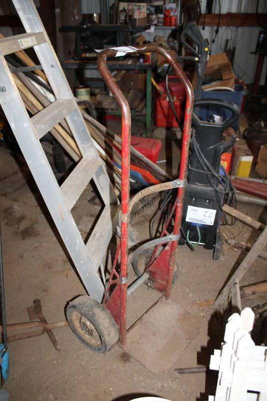 lot 58 image: 2-Wheel Hand Truck