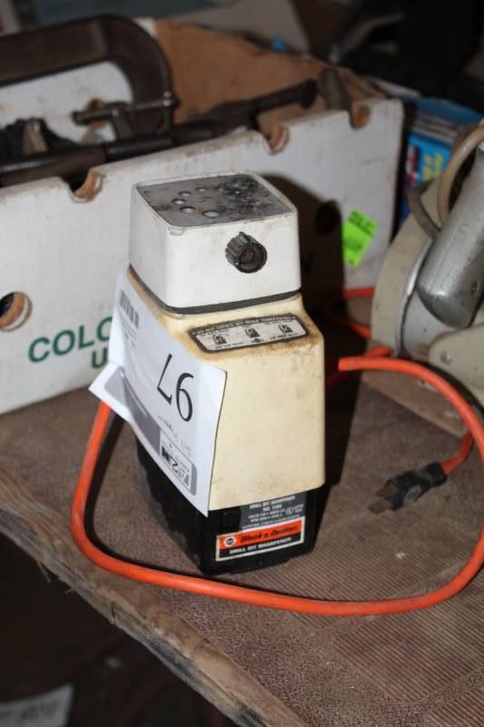 lot 97 image: Black & Decker Drill Bit Sharpener
