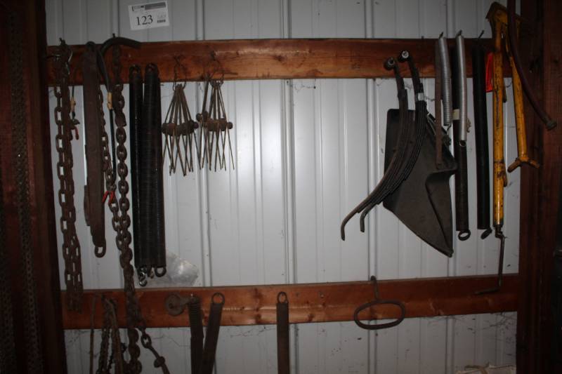 lot 123 image: Metal Springs, Chains