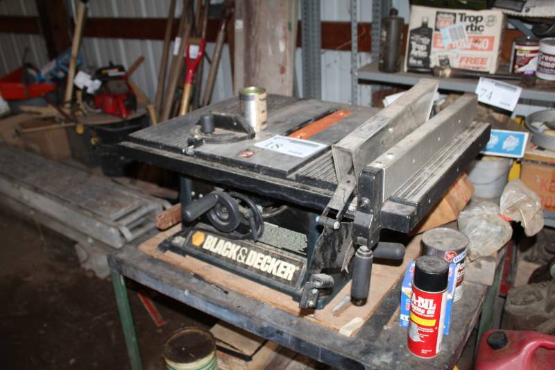 SOLD - Black & Decker table saw