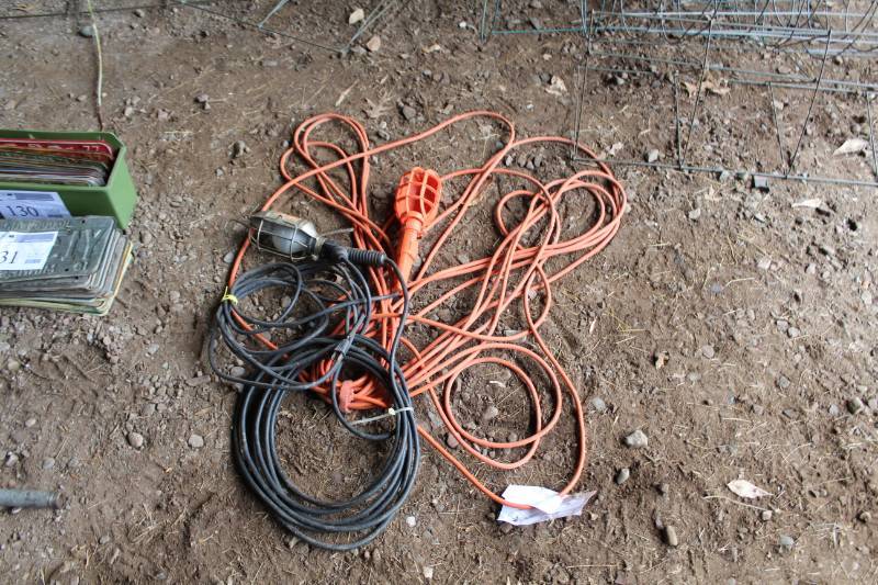 lot 140 image: Lot of (2) Shop Lights, Extension Cord
