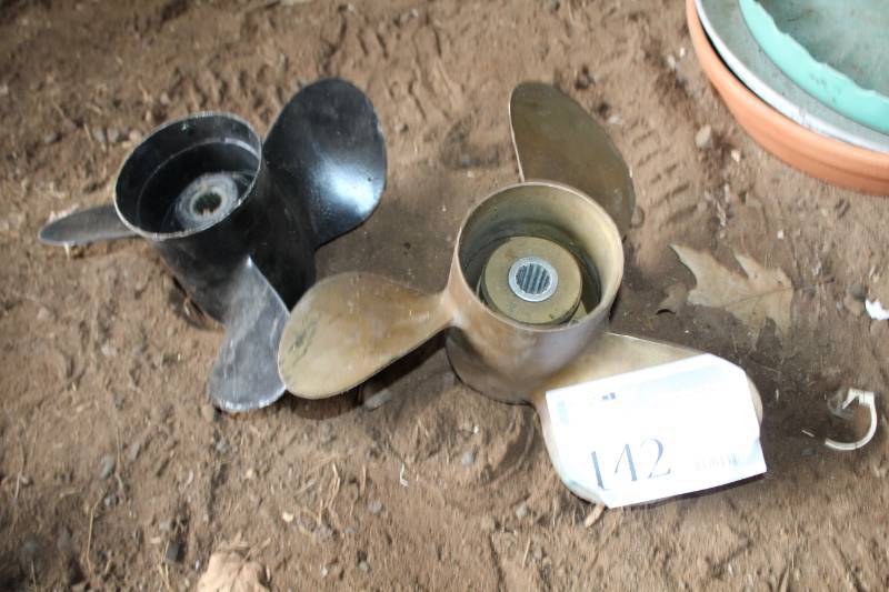 lot 142 image: Lot of (2) Boat Propellers