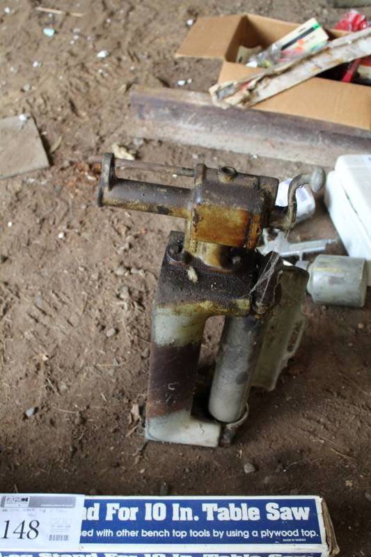 lot 147 image: Old Laundry Machine