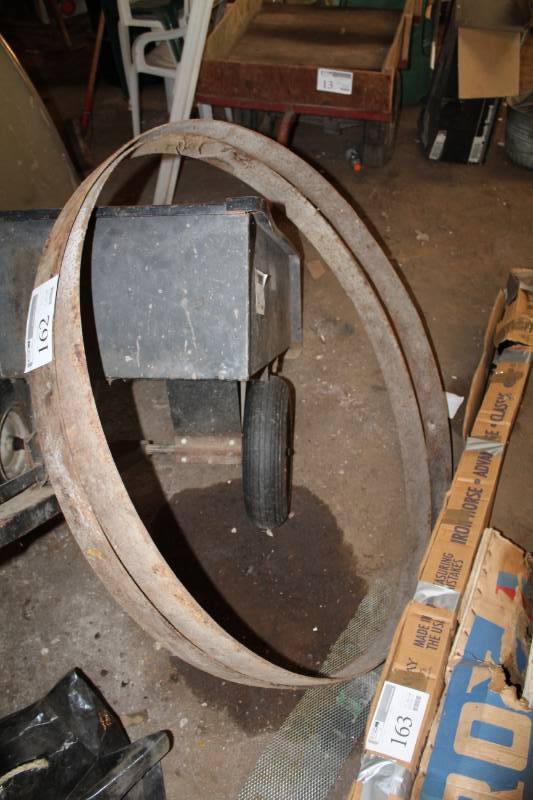 lot 162 image: Old Wagon Wheel Rim