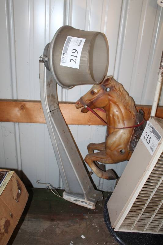 lot 219 image: Street Light Fixture