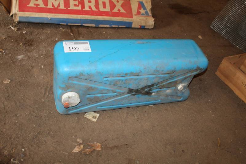 lot 197 image: Tank