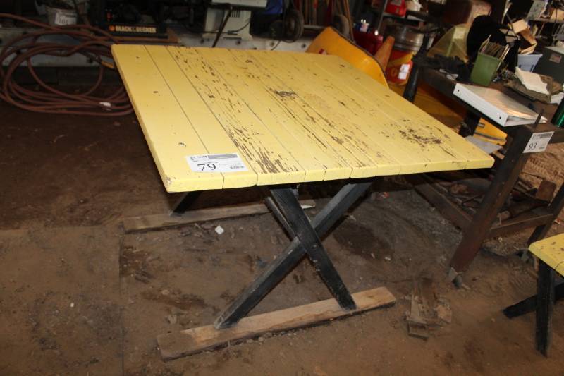 lot 79 image: Table, 2-Benches