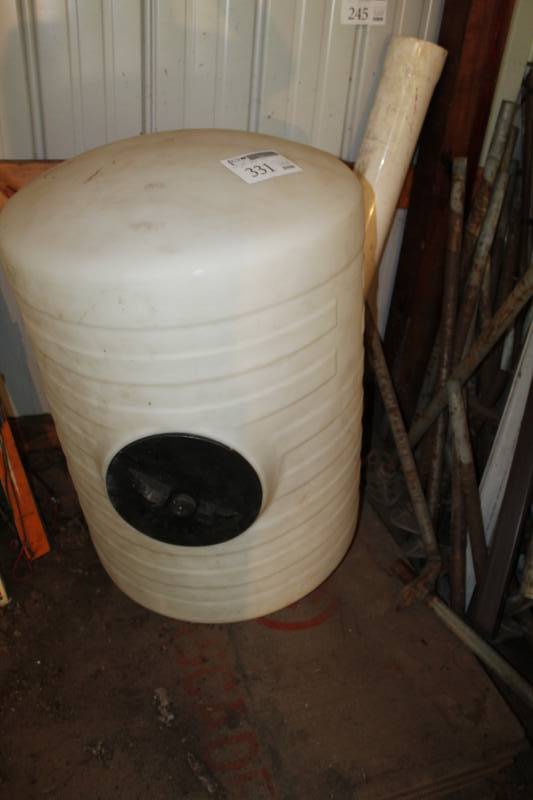 lot 331 image: Plastic Tank