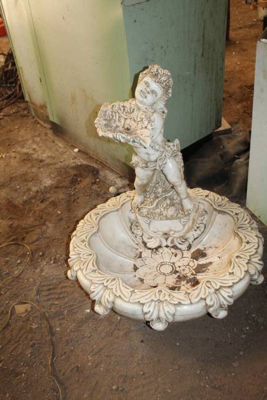 lot 233 image: Decorative Fountain