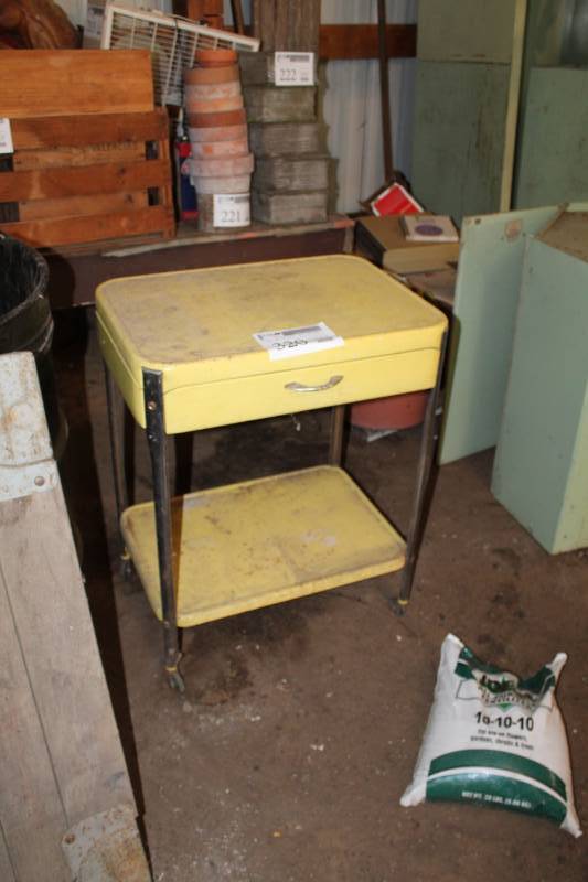 lot 320 image: Vintage Utility Cart