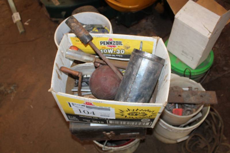 lot 104 image: Welding Tools