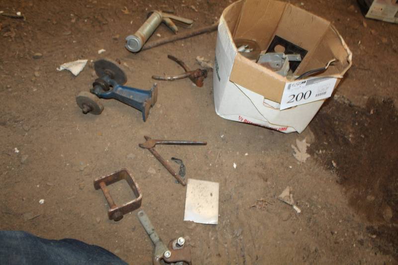 lot 200 image: Tools, Hardware