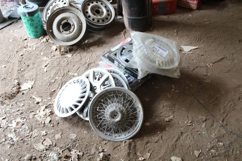 lot 252 image: Hubcaps