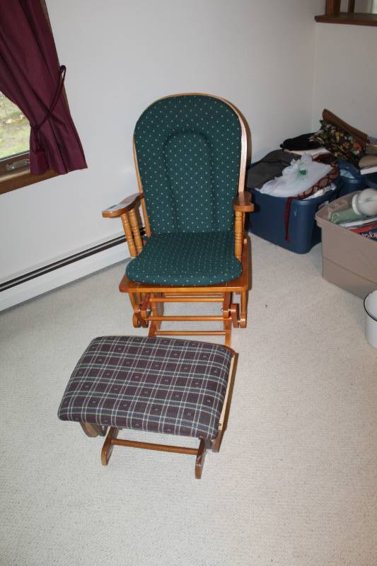 lot 278 image: Glider Chair, Ottoman